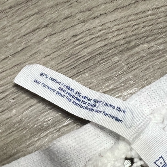 Aeropostale Gray and White Striped Long Sleeve V-Neck Knit Sweater Small - Picture 7 of 8